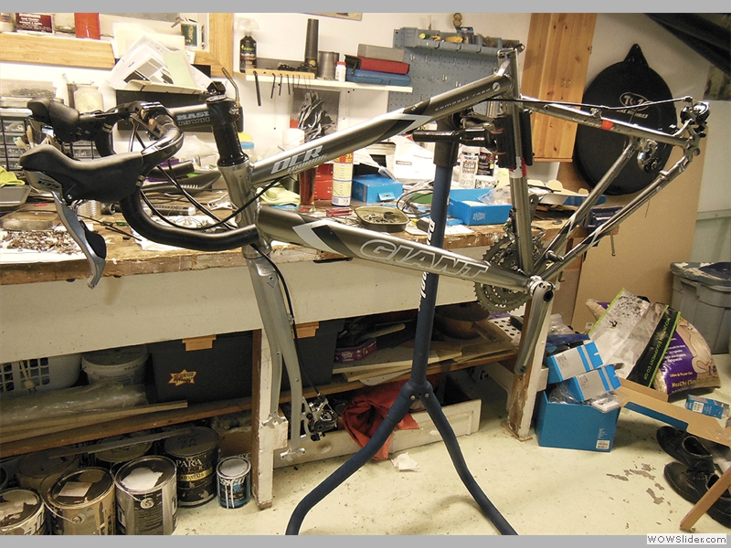 Rear Derailleur cable goes in