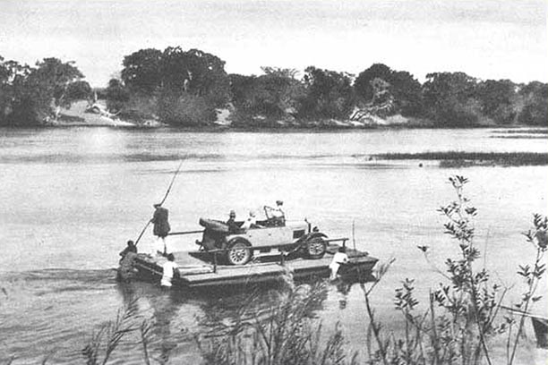 Billos Excellent Safaris XAI-XAI Ferry 1929